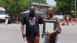 Rev. Brendolyn Jenkins Boseman receiving the Community Champion award